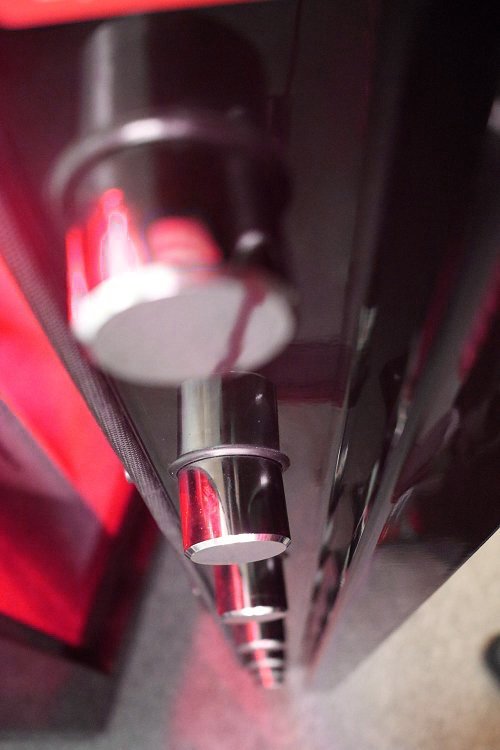 One locking bolt after another, each bolt placed exactly where they are needed