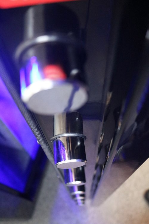 20 count 1.5 inch Advanced locking bolts - 4 way Coverage with LED lighting
